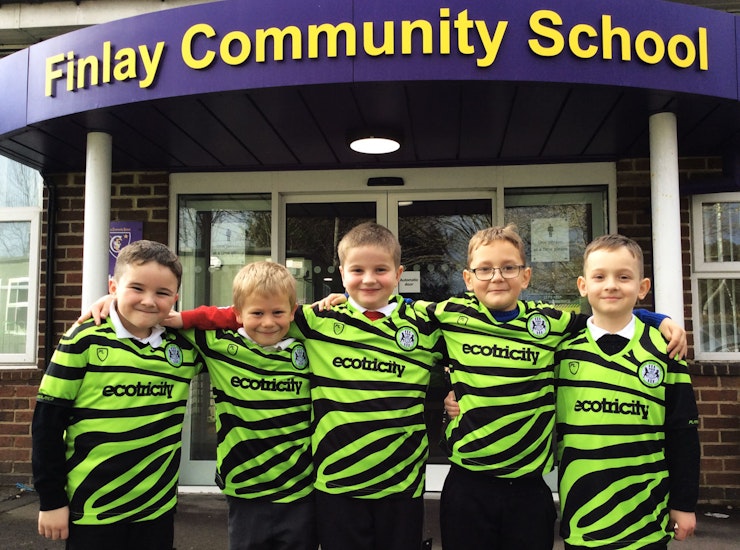 Over 450 shirts given out to Year 3 pupils