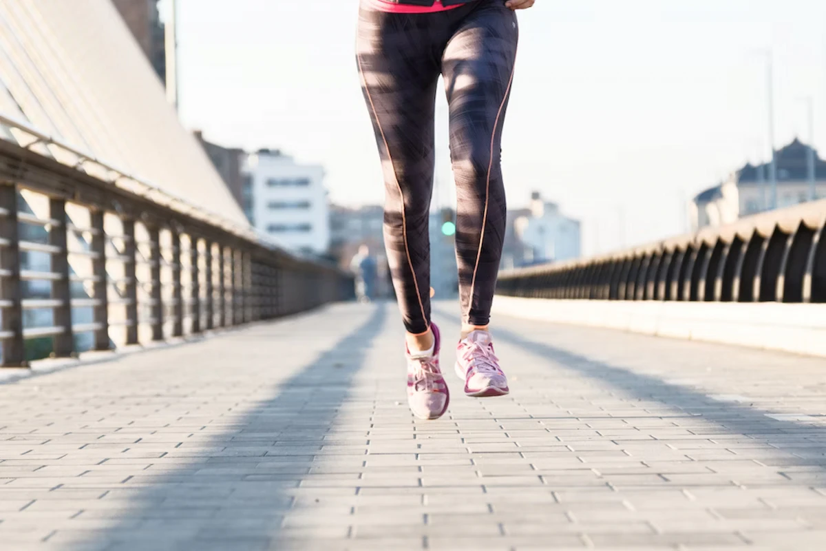 Basket running femme