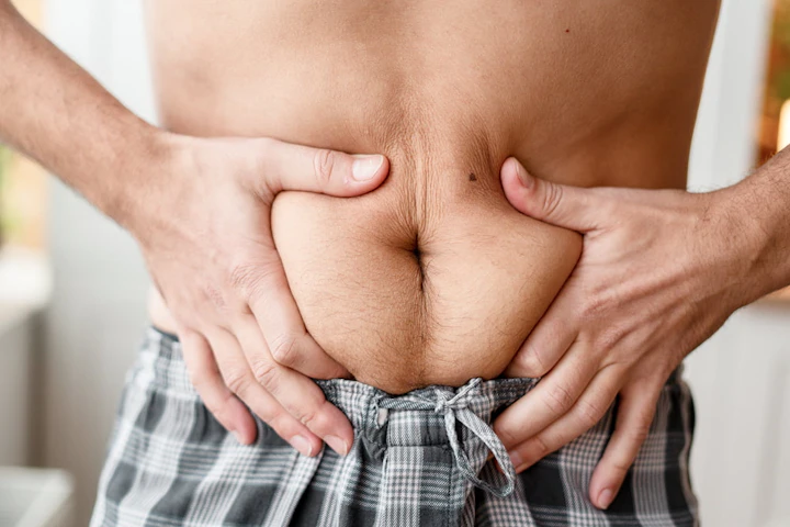 person with eating disorder having weight problems 1