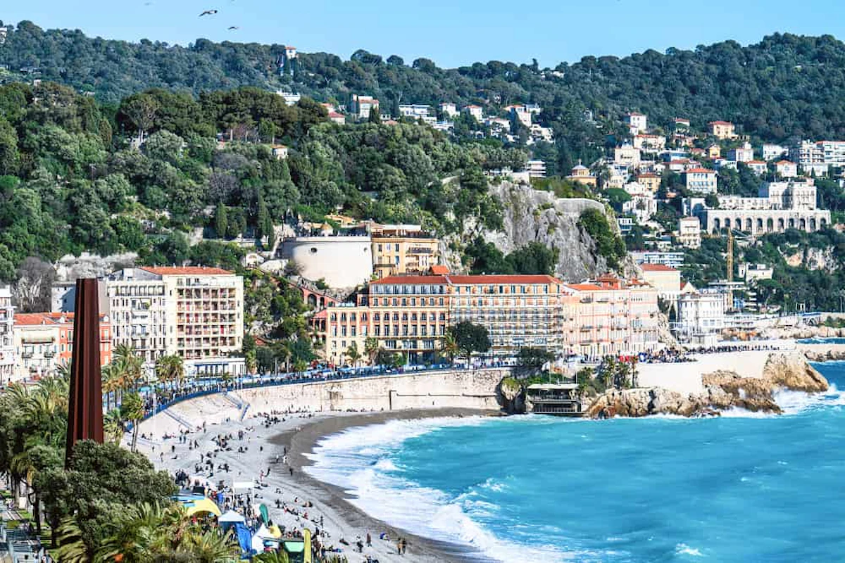 nice view with blue sea sunny weather city tourists people 1