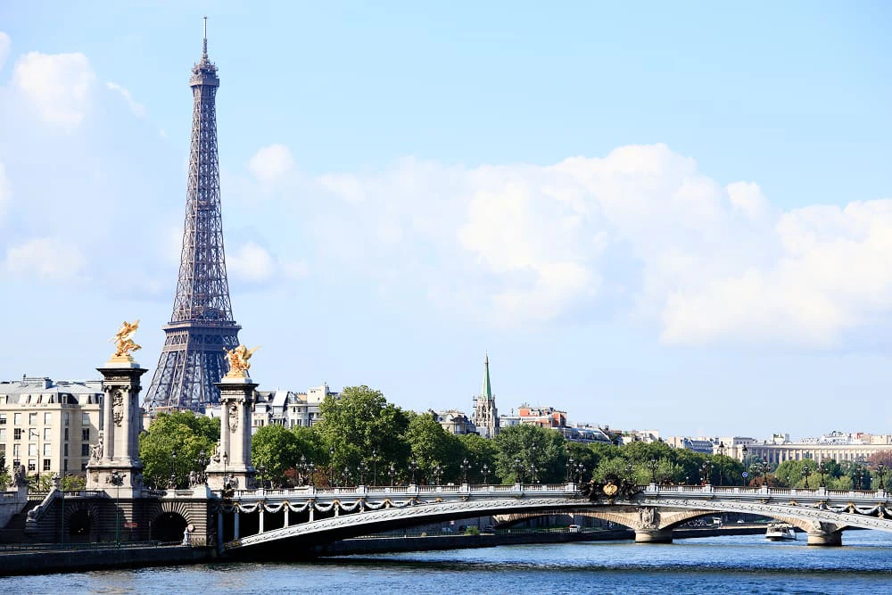 paris eiffel tower with bridge 1