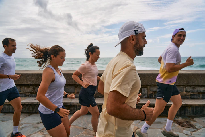 5 coureurs bord mer