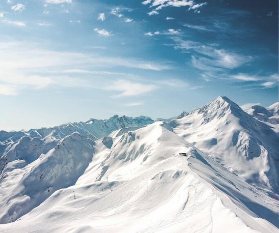 Peyragudes ski resort – ski slopes and ski lifts