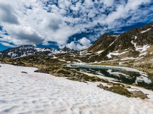 Finding good spring skiing snow