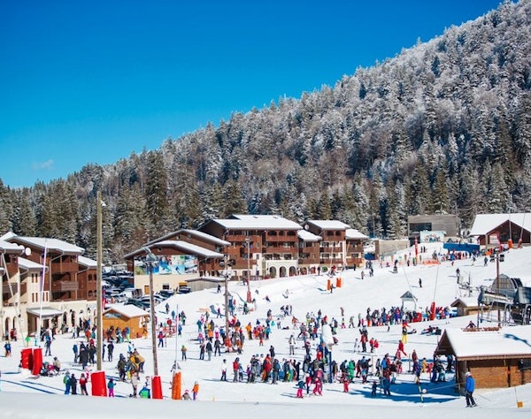La Bresse-Hohneck village — Vosges La Bresse-Hohneck ski resort village in the Vosges — Passe Montagne partner