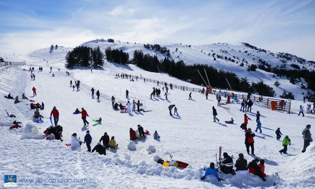 Camurac forest ski slopes in the Pyrenees — family resort, Passe Montagne partner