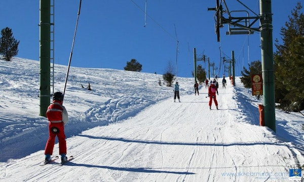 Camurac ski area — Pyrenees Camurac ski area in the Pyrenees — resort in the heart of the forest