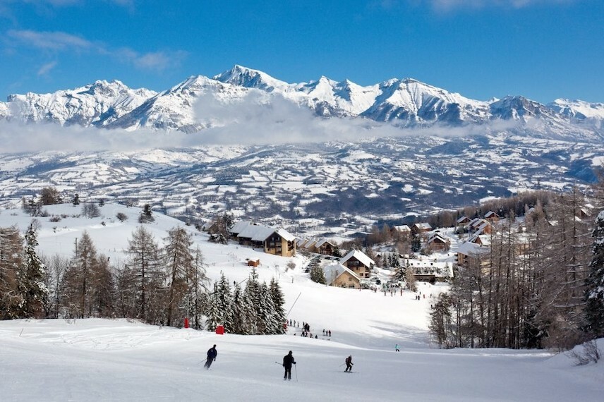 Station de ski de Laye dans le domaine Champsaur 3 Gliss dans les Hautes-Alpes, partenaire Passe Montagne