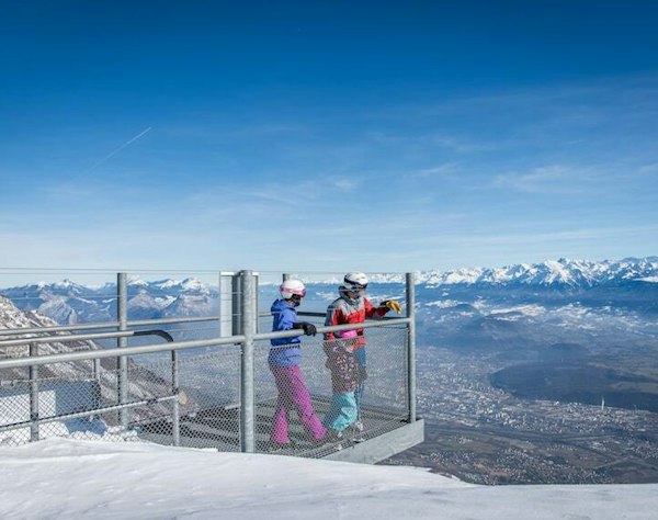 Forfait ski Lans-en-Vercors pas cher | Passe Montagne Belvédère de Lans-en-Vercors surplombant la vallée en Isère