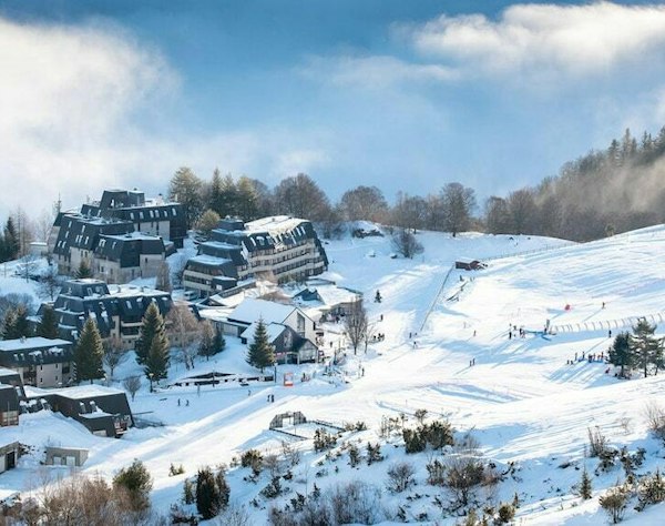 Forfait ski Val Louron pas cher | Passe Montagne Piste et hébergements de la station de Val Louron dans les Hautes-Pyrénées