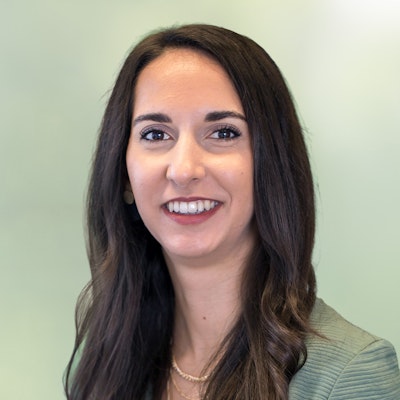 Portrait: Sidonie Naimi, Product Manager Pharma