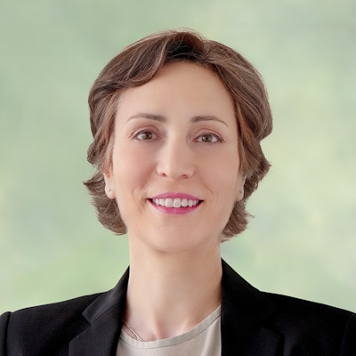 Portrait: Silvia Micheletti, Leiterin Registrierung und Dokumentation