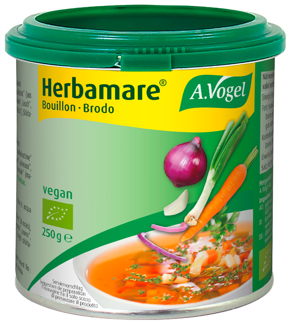 Produktaufnahme von "A.Vogel Herbamare® Bouillon". Rein pflanzliches Suppenkonzentrat aus kontrolliert biologischem Anbau. Für klare Suppen, als Saucengrundlage oder zum Garen von Reis und Gemüse. Ohne Sellerie.