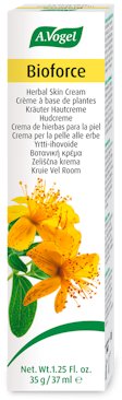 A.Vogel Bioforce Kräuter Hautcreme Produktaufnahme von "A.Vogel Bioforce Kräuter Hautcreme". Hautcreme mit Extrakten aus Johanniskraut, Ringelblume, Salbei, Sanikel, Arnika und Hamamelis. Besänftigt raue, trockene oder rissige Haut.