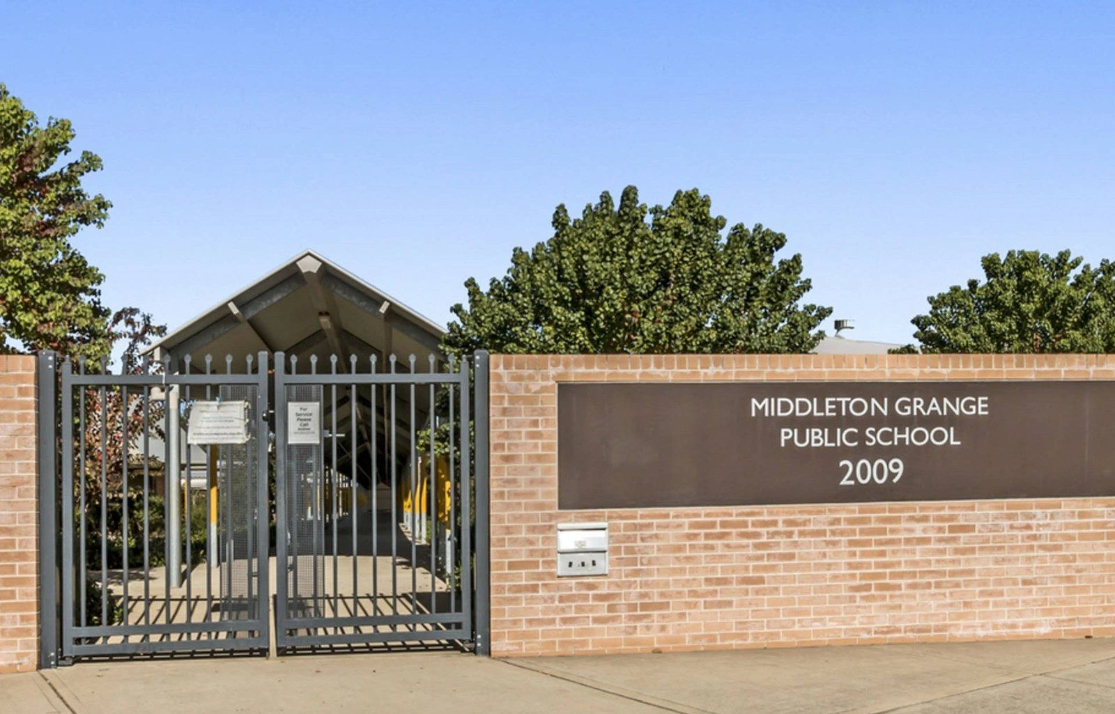 gate