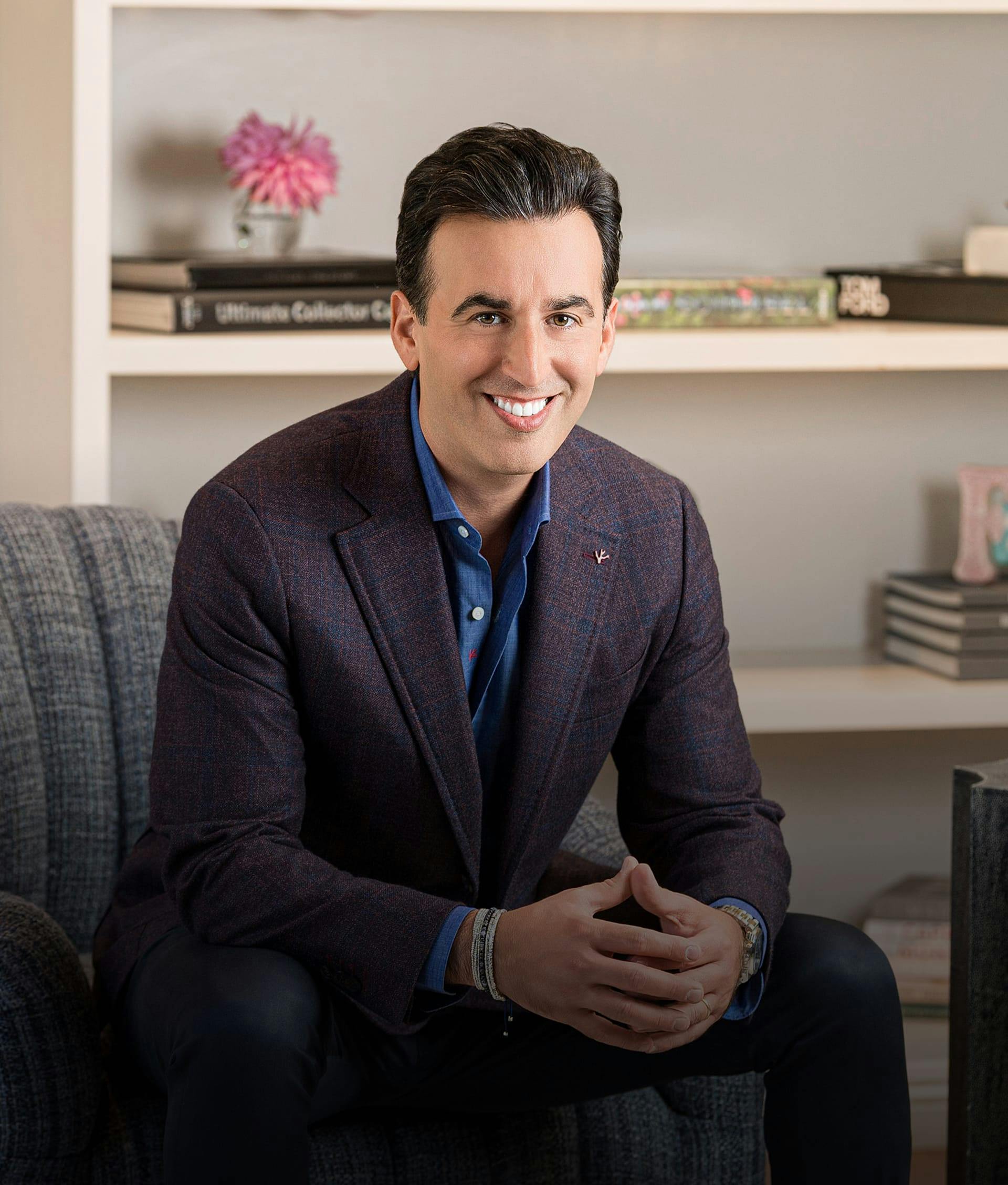 Dr. Daniel Naysan, DDS