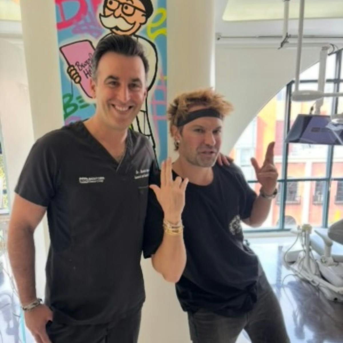 Celebrity Smile Before & After Gallery - Patient 365756 - Image 1