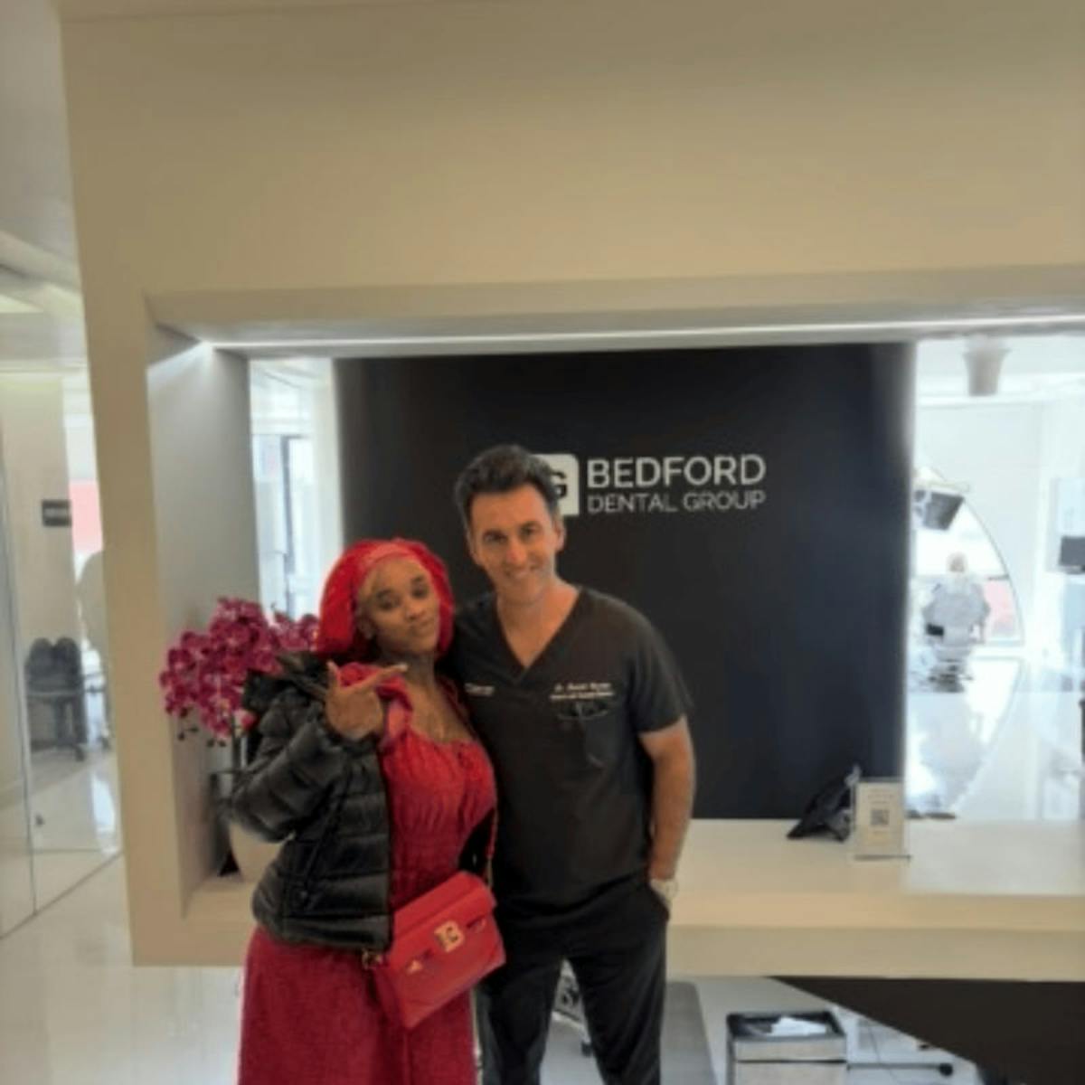 Celebrity Smile Before & After Gallery - Patient 303228 - Image 1