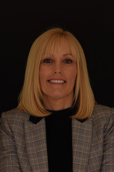 Patient Smile Before & After Gallery - Patient 177555 - Image 2