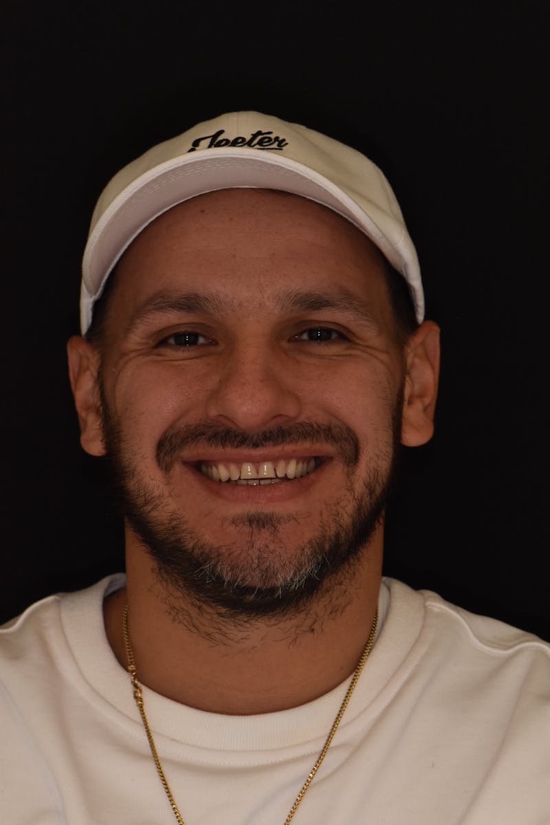 Patient Smile Before & After Gallery - Patient 381470 - Image 1