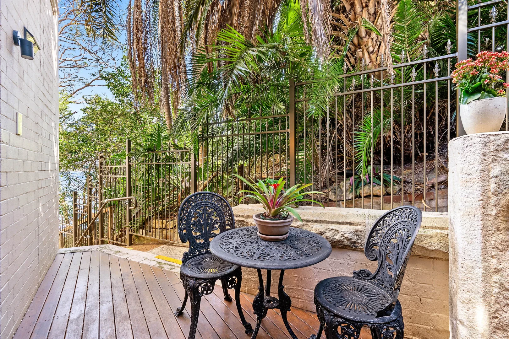 balcony