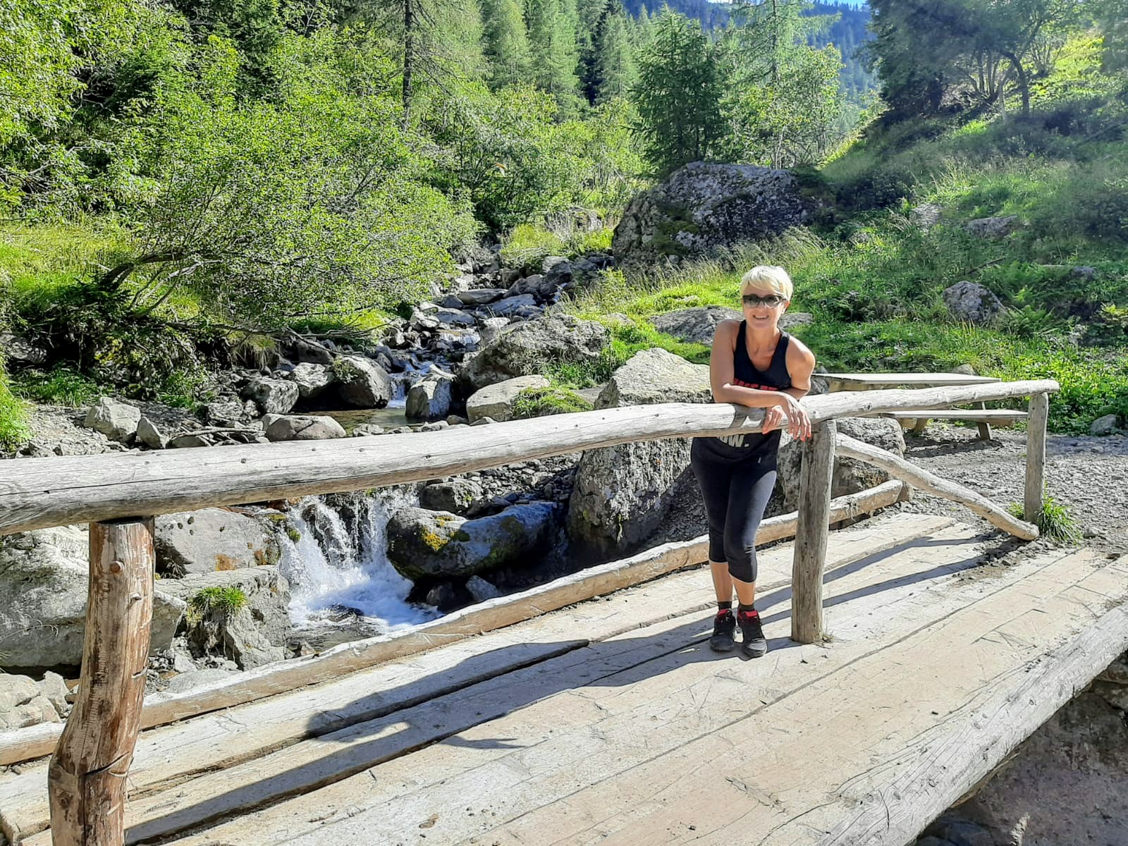 Laura Bettinelli, Consulente viaggi