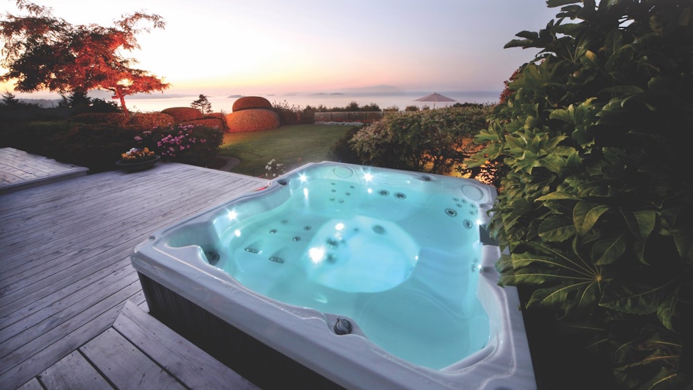 Affordable Spa Jacuzzi® Classic Model