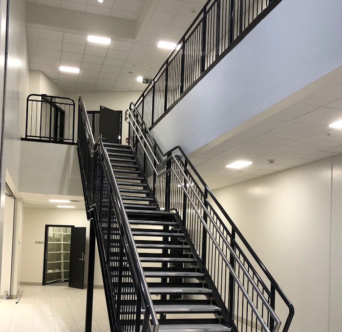 Powder coated straight staircase with stainless inner handrail