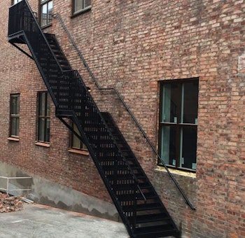 Powder coated outdoor straight staircase with childsafe railing