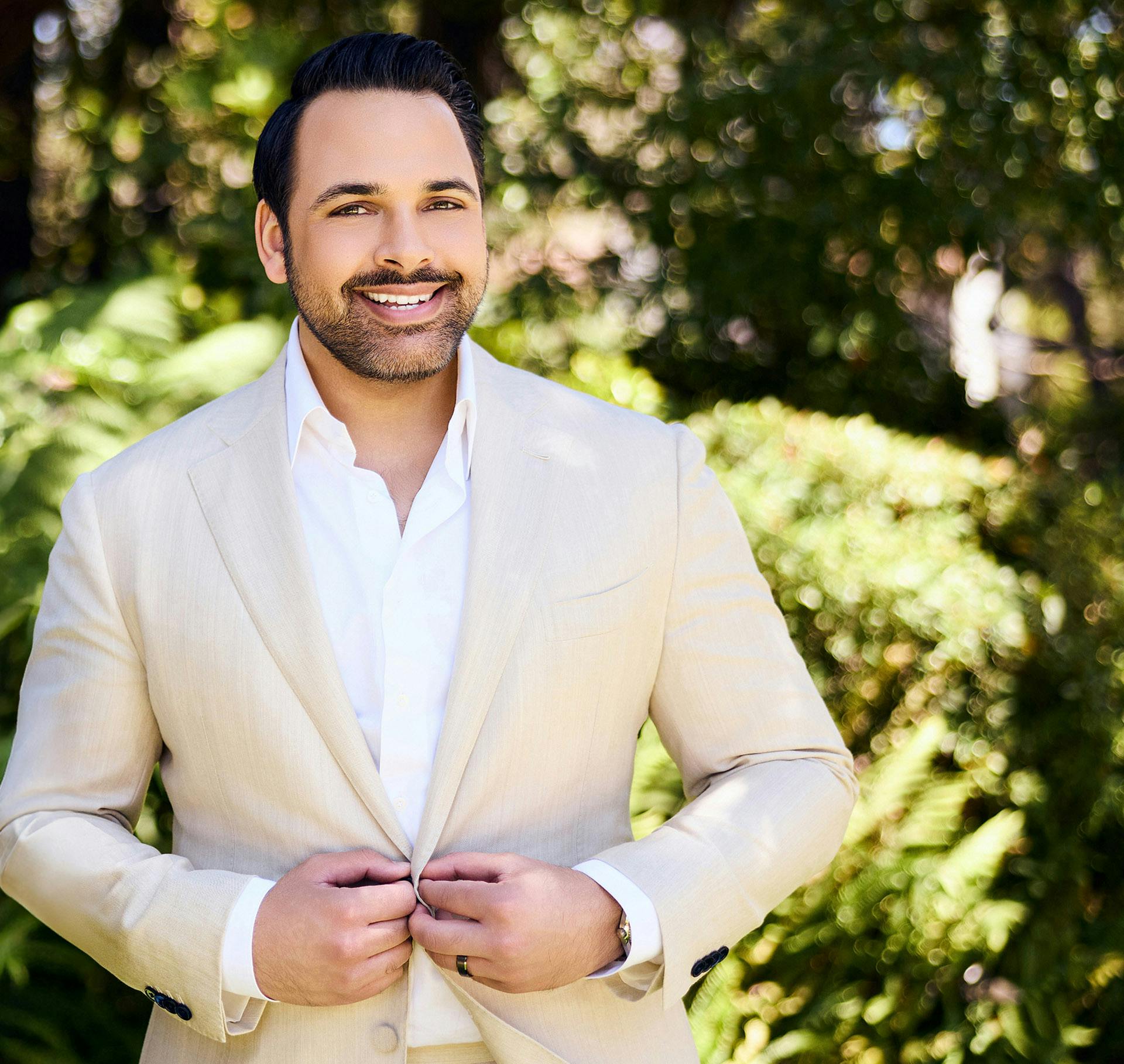 Dr. Hura, eye doctor in Los Angeles