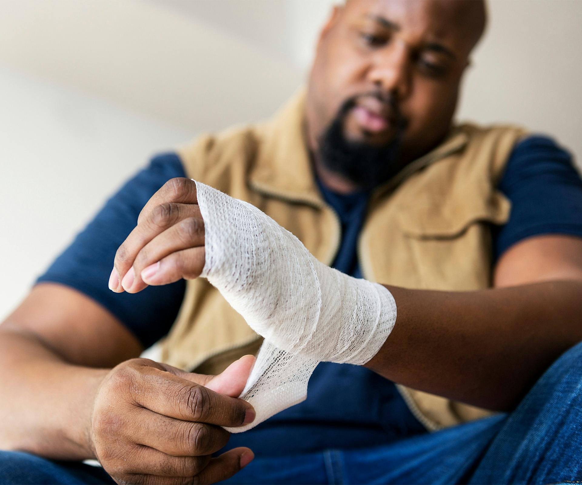 person with hand injury