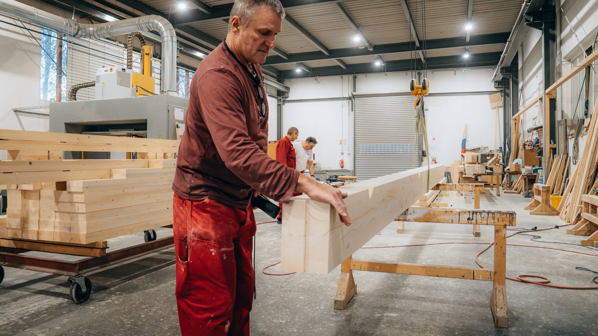 Glued laminated timber (BSH)