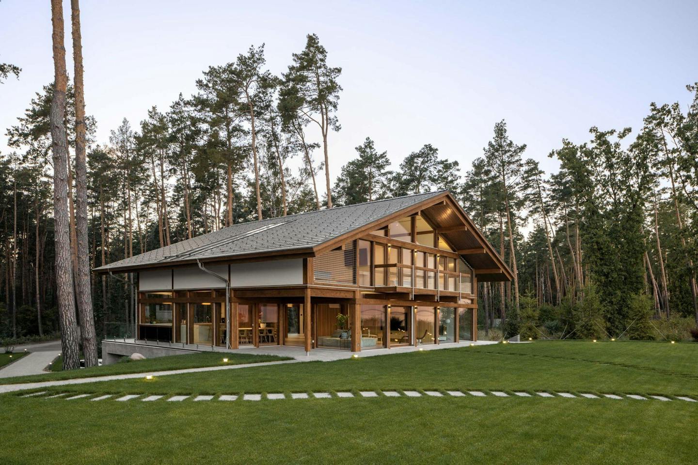 Vita Nova by the lake: a Kager timber-and-glass villa