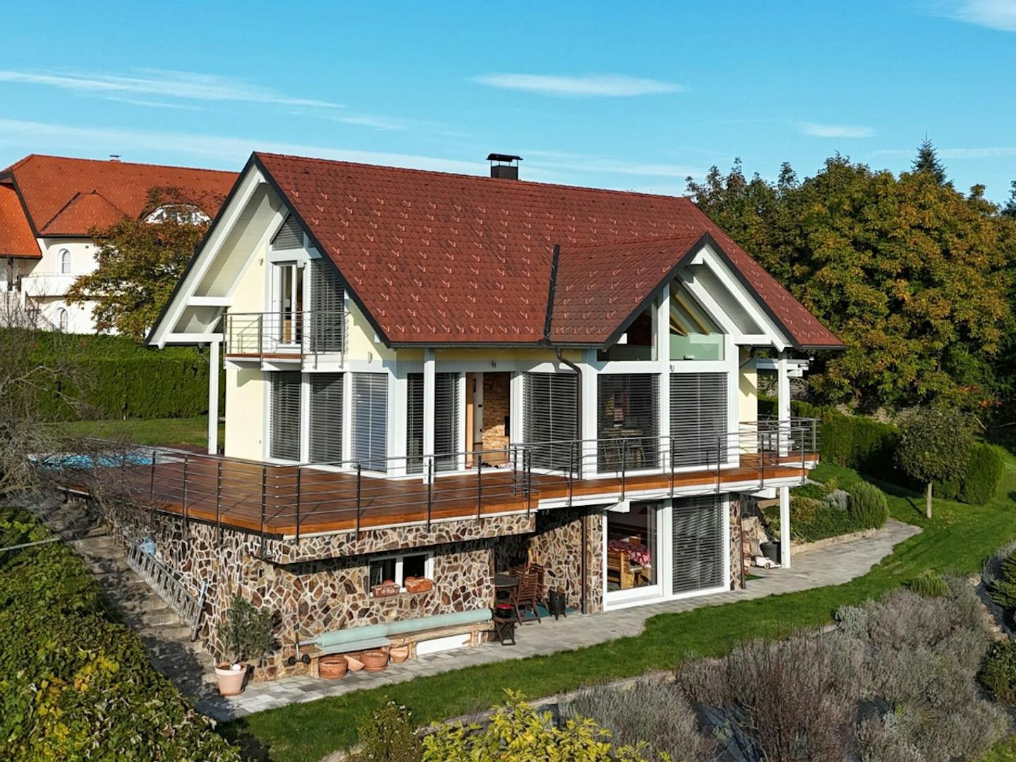 Una casa in legno e vetro 19 anni dopo