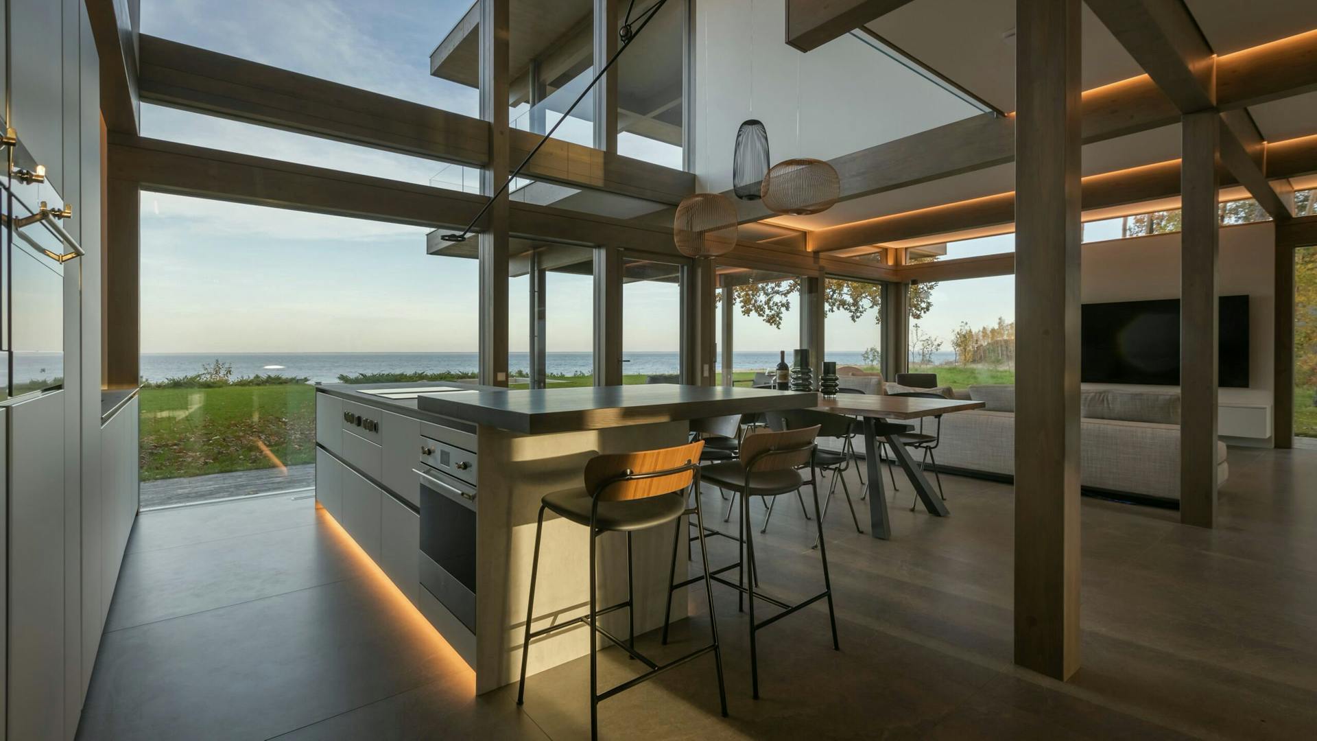 Cucina aperta verso la natura