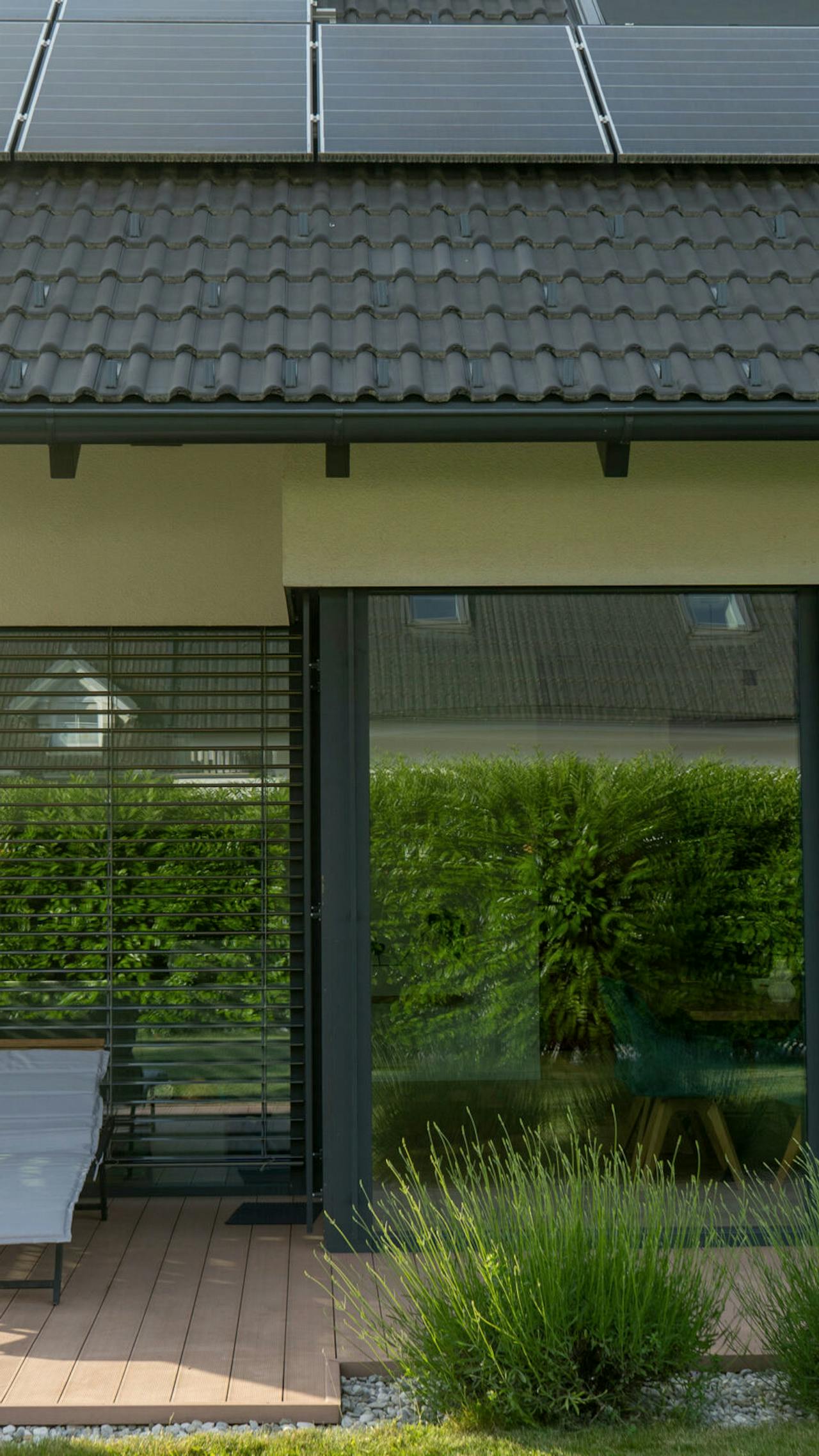 Kuća od drva i stakla