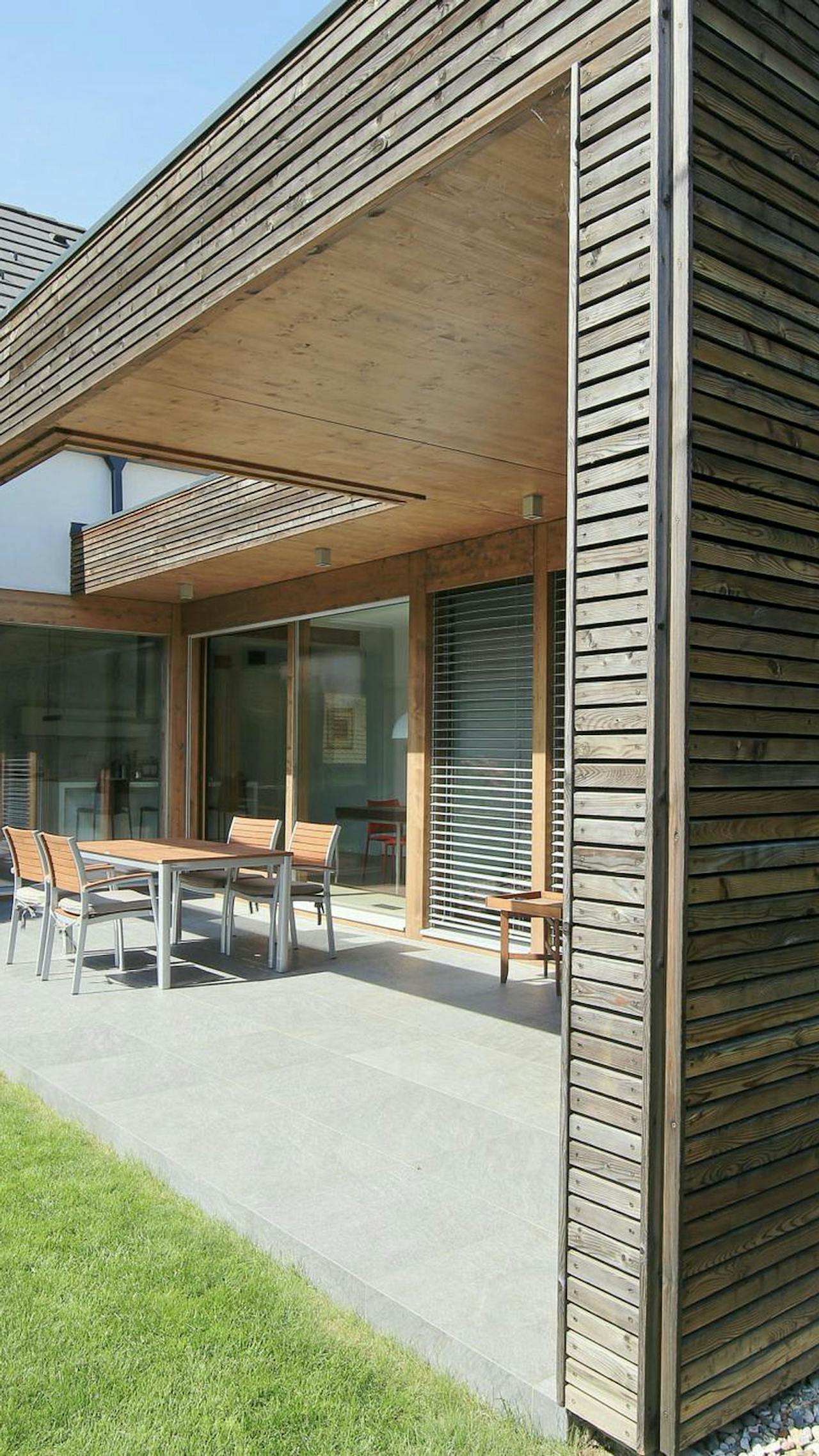 Maribor House – interior and connection to outdoor spaces