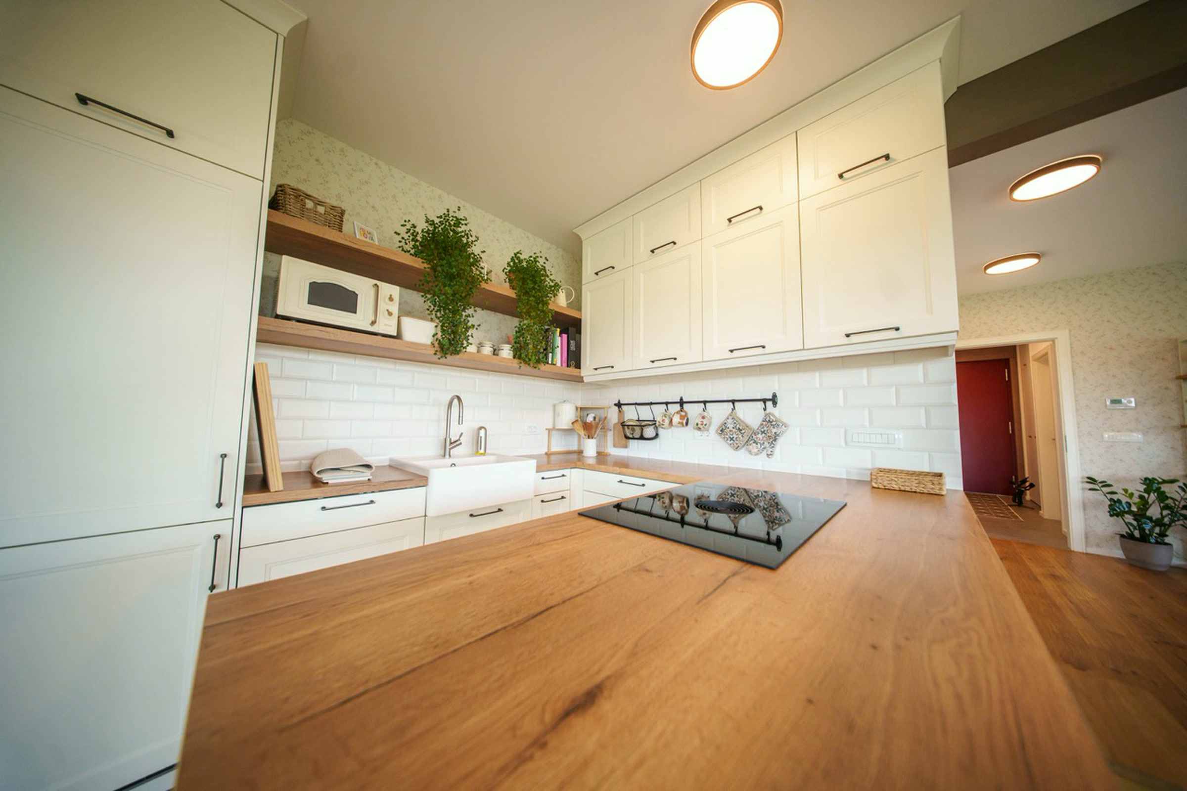 Cucina e zona pranzo con vista