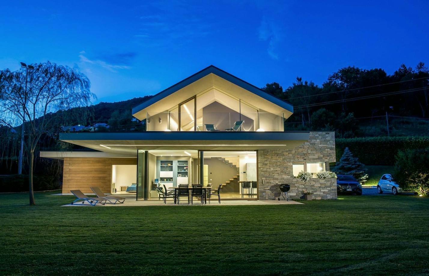 Villa Novara — the house in evening light