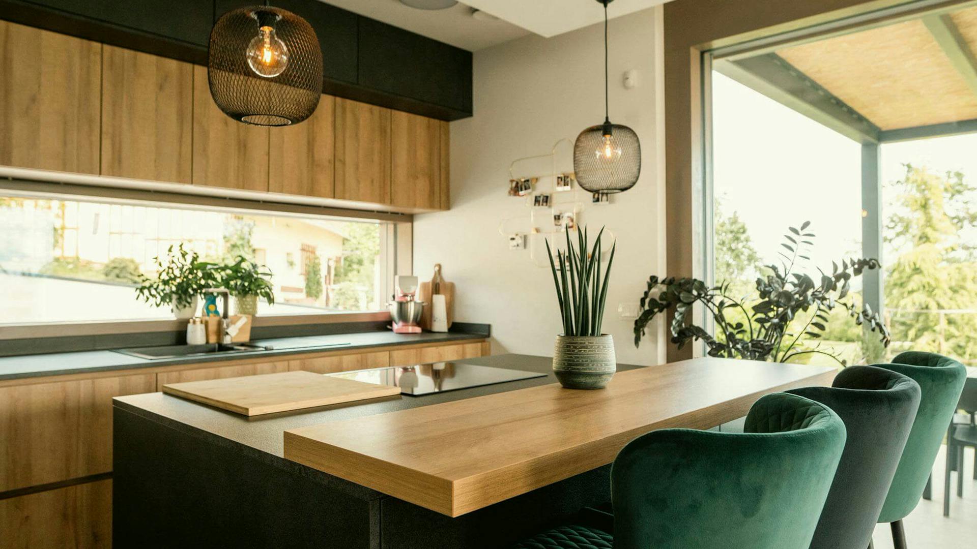 Cucina e zona pranzo con vista
