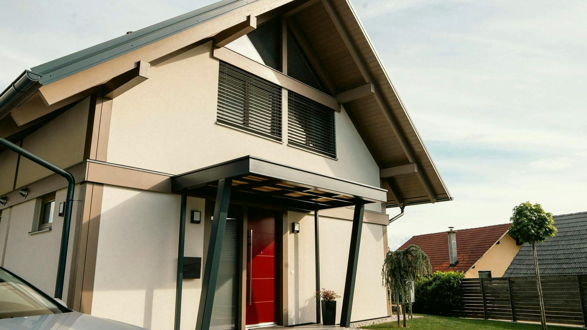 Casa in legno e vetro