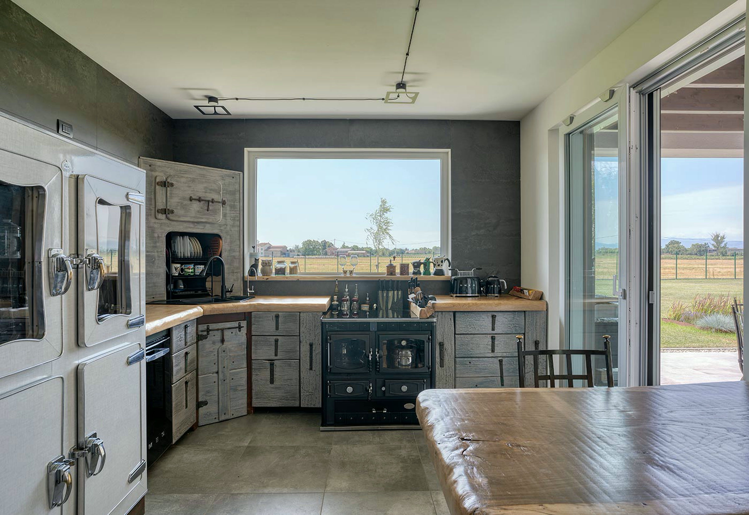 Villa FONTEVIVO – interni e connessione con l’esterno