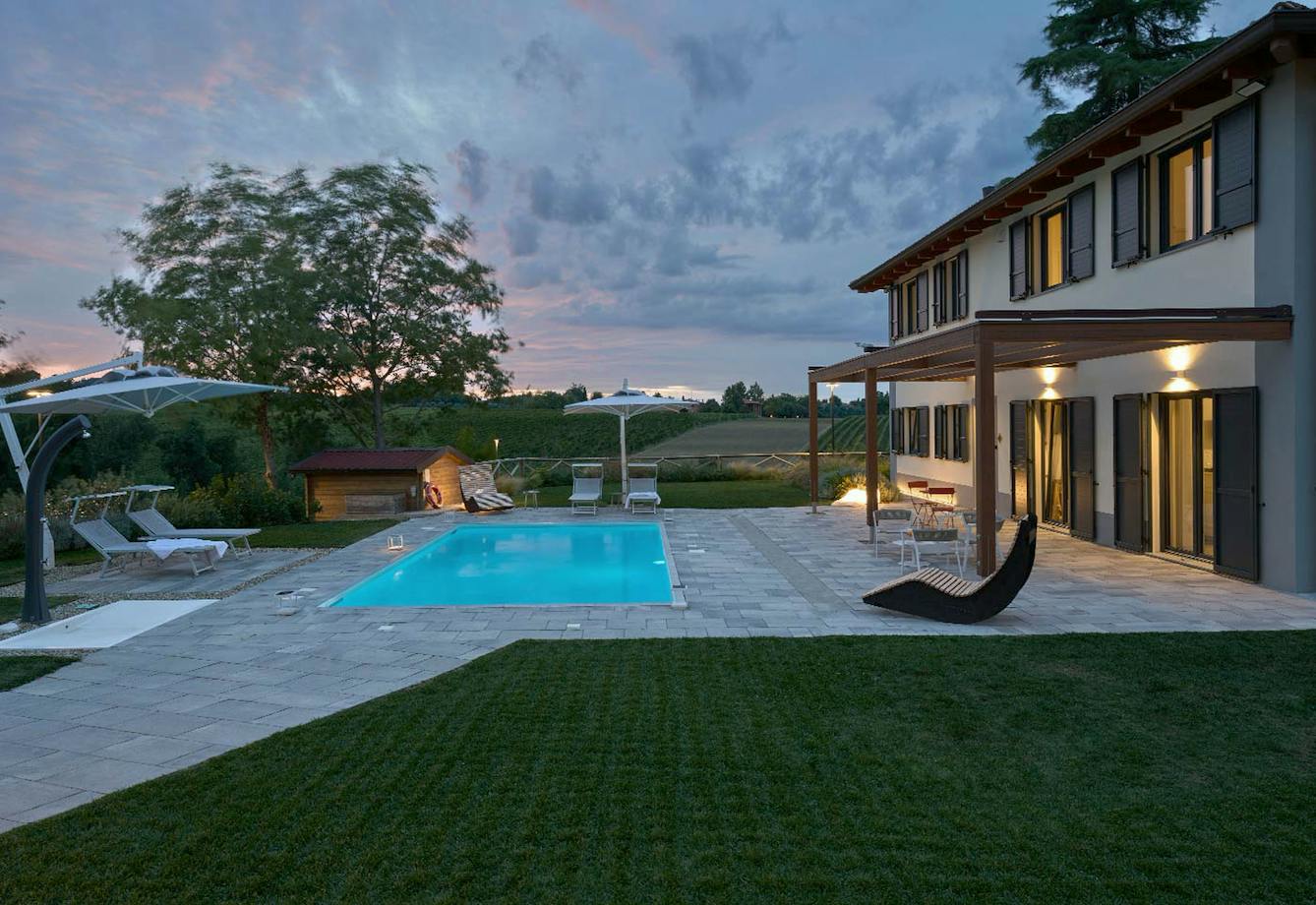 Casa in legno e vetro