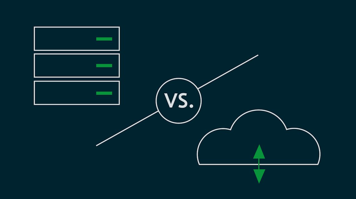 Illustration: Serverschränke gegenüber einer Wolke, getrennt durch «vs.»