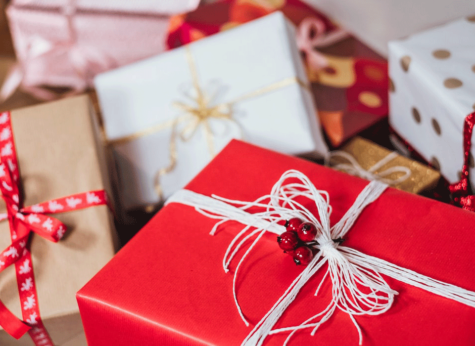 Vail Valley Plastic Surgery and Skin Care Blog | Can I Give Plastic Surgery As A Holiday Gift?