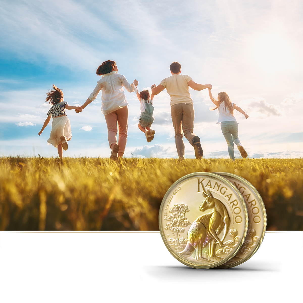 Auf einem golden schimmernden Feld, rennt eine Familie, händchenhaltend in eine Sichere Zukunft. Sparen auch Sie, mit dem Kindersparplan von Golden Gates, für die Zukunft Ihres Kindes.