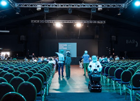 Almost empty Reform conference