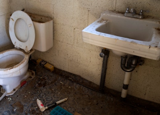 Dirty bathroom
