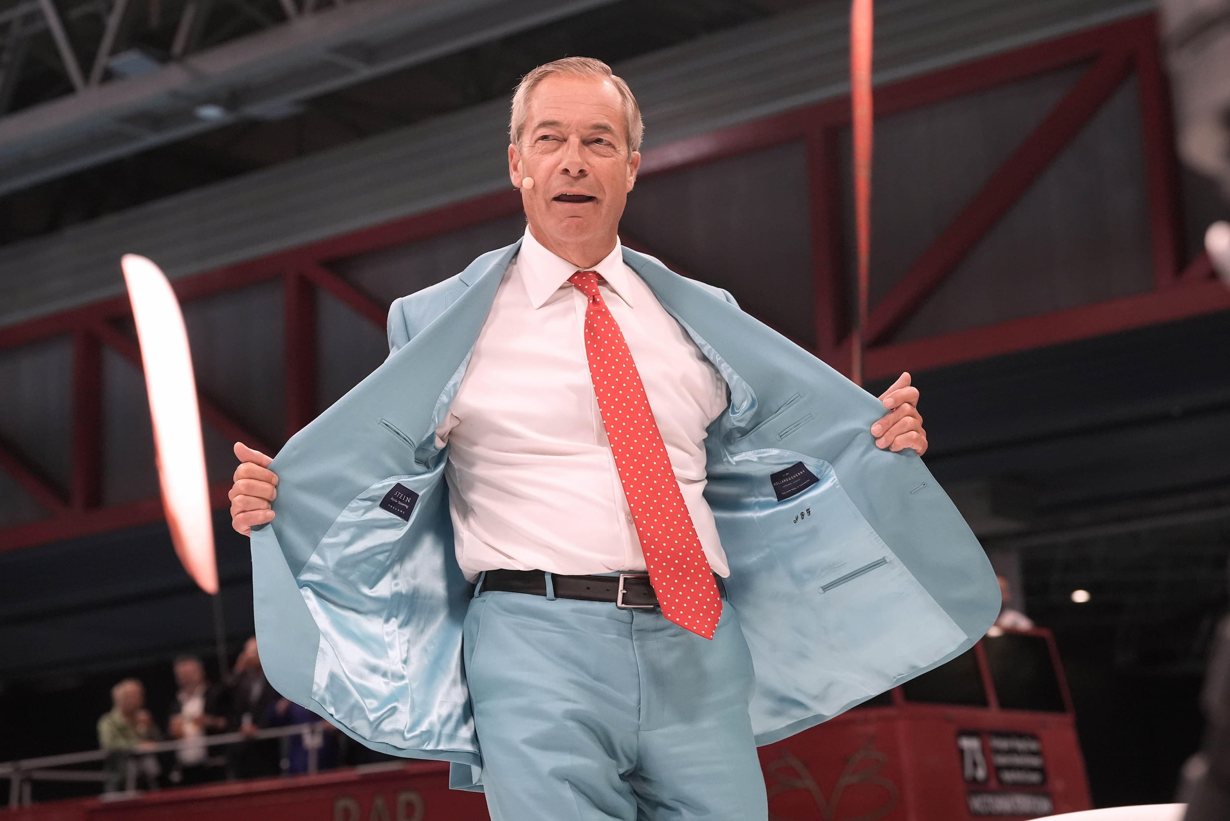 Farage flapping his jacket