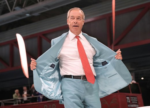 Farage flapping his jacket